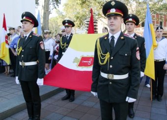 С днем рождения Одесса: На Думской площади торжественно поднят Флаг города (фото)