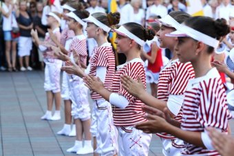С днем рождения Одесса: На Думской площади торжественно поднят Флаг города (фото)