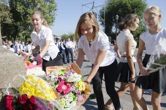 Почетные одесситы возложили цветы к памятникам основателям города (фото)