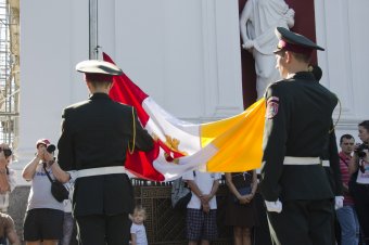 Торжественная церемония поднятия флага Одессы