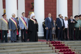 Торжественная церемония поднятия флага Одессы