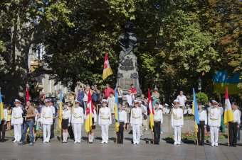 Торжественная церемония поднятия флага Одессы
