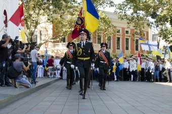 Торжественная церемония поднятия флага Одессы