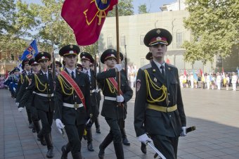 Торжественная церемония поднятия флага Одессы
