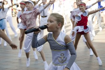 Торжественная церемония поднятия флага Одессы