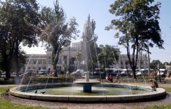 Два одесских фонтана пострадали из-за нерадивых отдыхающих