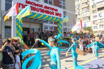 Мэр Одессы Геннадий Труханов открыл новую детскую поликлинику