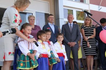 Мэр Одессы Геннадий Труханов открыл новую детскую поликлинику