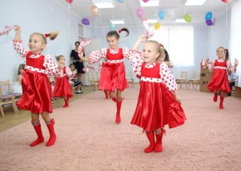Мэр Одессы Геннадий Труханов открыл детский сад на Слободке