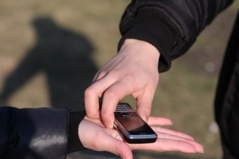 Рецидивист из Винницы втерся в доверие к несовершеннолетнему одесситу и похитил его телефон