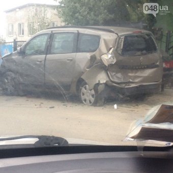 На курорте под Одессой автомобилисты устроили боулинг