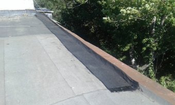 В Одессе ведется текущий ремонт конструктивных элементов зданий (фото)