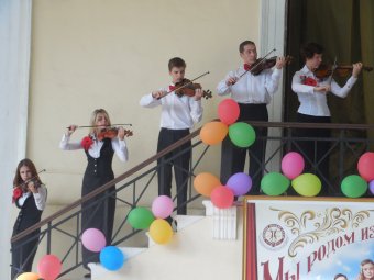 «Мы родом из Одессы, мы родом из Дворца…»
