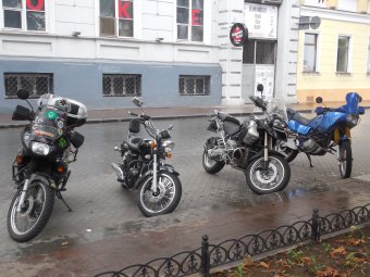 Высший пилотаж на мотоциклах: в Лунном парке прошли показательные выступления по стантрайдингу