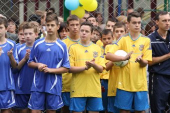 Открытие спортплощадки одесской школы №81 после реконструкции (фото)