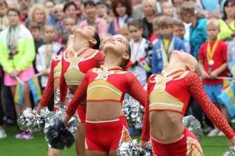 Открытие спортплощадки одесской школы №81 после реконструкции (фото)