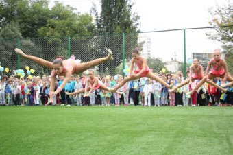 Открытие спортплощадки одесской школы №81 после реконструкции (фото)