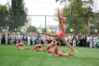 Открытие спортплощадки одесской школы №81 после реконструкции (фото)