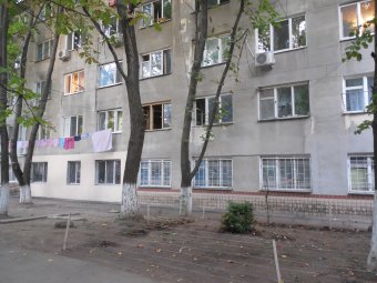 Жильцы общежития на Героев Сталинграда, 78 борются за право узаконить жилплощадь