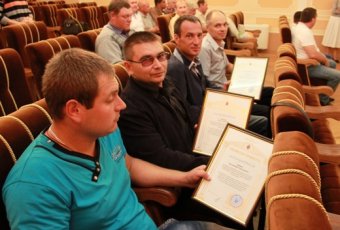 В одесской мэрии наградили спасателей