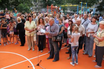В Киевском районе открылся  мультифункциональный спорткомплекс (фото)