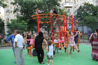 В Киевском районе открылся  мультифункциональный спорткомплекс (фото)