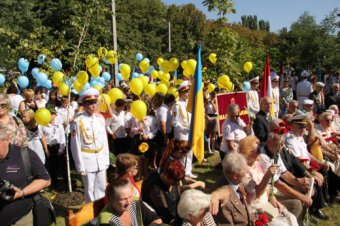 Памяти героев той войны: В Одессе появилась скульптурная композиция "Партизанская слава" (фото) 
