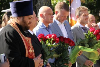 Памяти героев той войны: В Одессе появилась скульптурная композиция "Партизанская слава" (фото) 