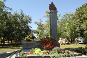 Памяти героев той войны: В Одессе появилась скульптурная композиция "Партизанская слава" (фото) 