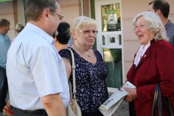 Благоустройство Адмиральского проспекта продолжается (фото)
