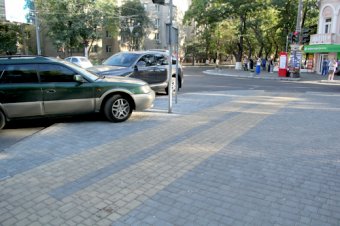 Благоустройство Адмиральского проспекта продолжается (фото)