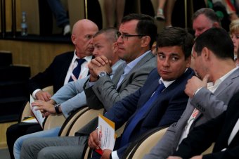 "Доверяй делам": Мы - за Геннадия Труханова!