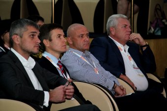 "Доверяй делам": Мы - за Геннадия Труханова!