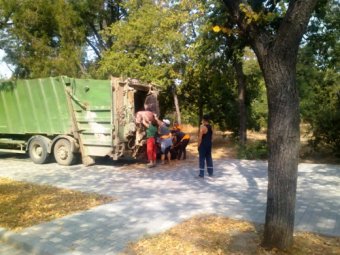 В парке Шевченко проходит плановая уборка (фото)