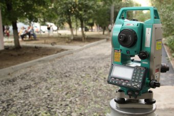 В Одессе продолжается комплексный ремонт межквартальных проездов (фото)