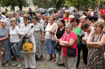 В Одессе продолжается комплексный ремонт межквартальных проездов (фото)