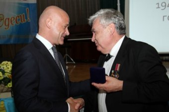 Геннадий Труханов поздравил педагогов и студентов Одесской академии связи с юбилеем вуза (фото)