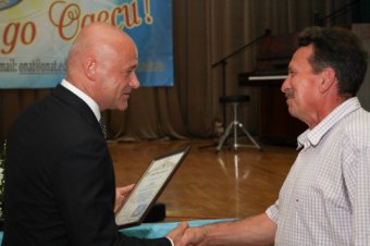 Геннадий Труханов поздравил педагогов и студентов Одесской академии связи с юбилеем вуза (фото)