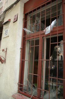 В Одессе в результате взрыва пострадали окна в 45 квартирах