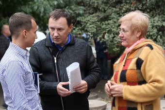 На ул. Ильфа и Петрова ведутся работы по ремонту межквартальных проездов (фото)