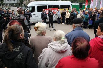 На улицах Глушко  и Ильфа и Петрова проводятся работы по благоустройству дворов (фото)