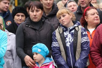 На улицах Глушко  и Ильфа и Петрова проводятся работы по благоустройству дворов (фото)