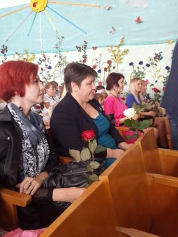 В одесских школах продолжают поздравлять учителей (фото)