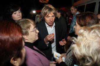 На Фонтанской дороге благоустраивают дворы (фото)