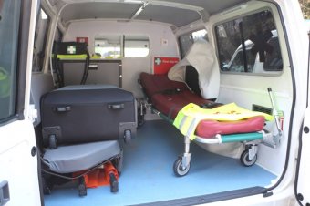 Одесские спасатели получили в подарок от немецких коллег автомобили "скорой помощи" (фото)