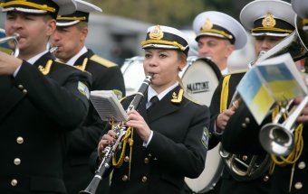 На стадионе "Спартак" сыграли сборная ВМС и звезды отечественного футбола (фото)