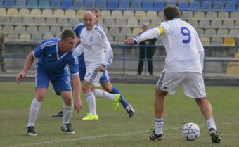 На стадионе "Спартак" сыграли сборная ВМС и звезды отечественного футбола (фото)