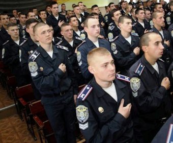 Геннадий Труханов - курсантам: Я благодарен вам за осознанный выбор, желание сохранить порядок и благополучие в нашем городе