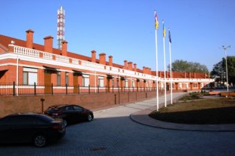 Геннадий Труханов провел рабочее совещание по сдаче в эксплуатацию новых корпусов инфекционной больницы (фото)