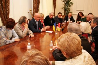 Мэр Одессы встретился со знаменитыми скрипачами-выпускниками школы Столярского (фото)